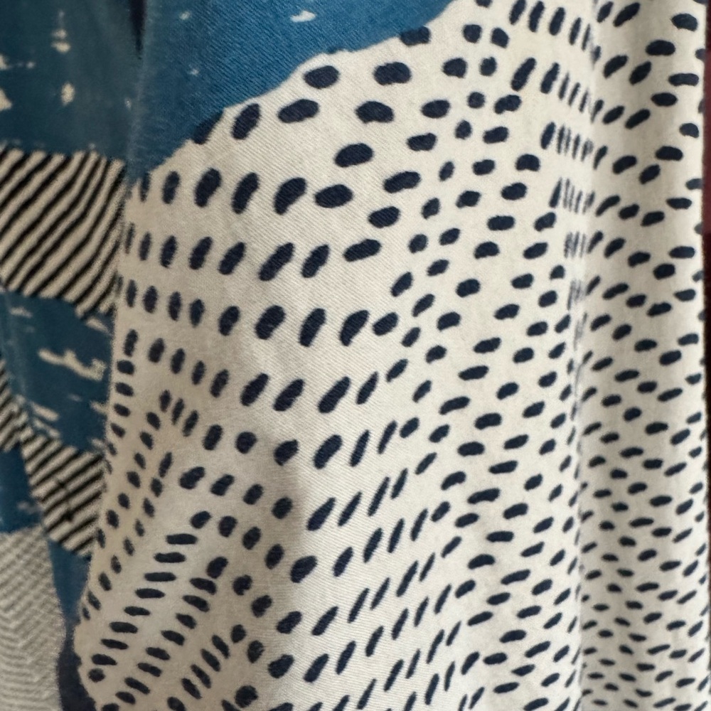 Lightly worn Burberry shirt
No rips or stains - Picture 7 of 9